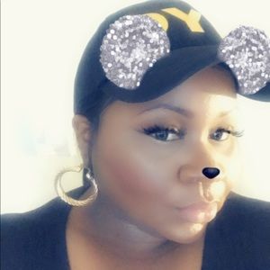 Meet your Posher, Candice